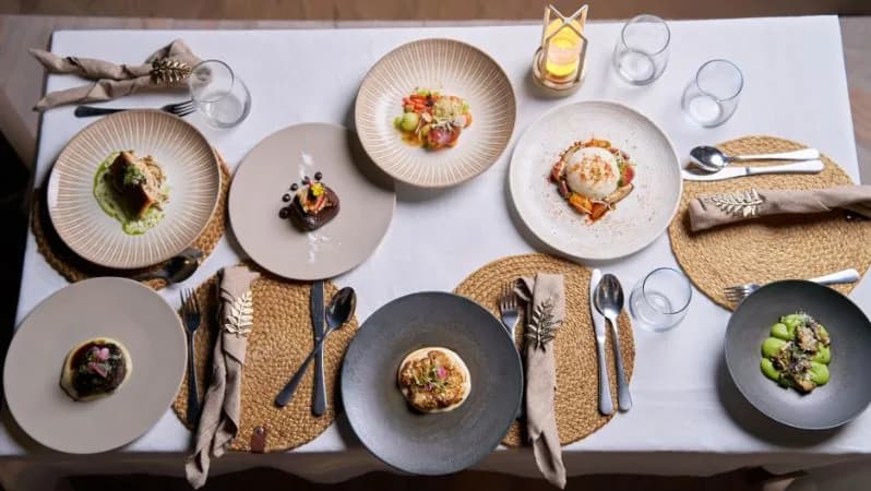 Noble Dinner Show Dubai: An Unforgettable Evening of Food & Entertainment