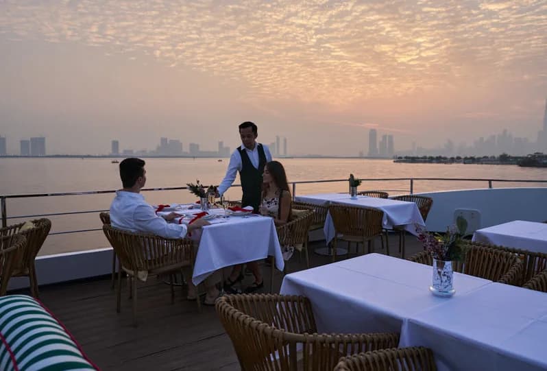 Noble Dinner Cruise Dubai: A Luxurious Evening on the Water