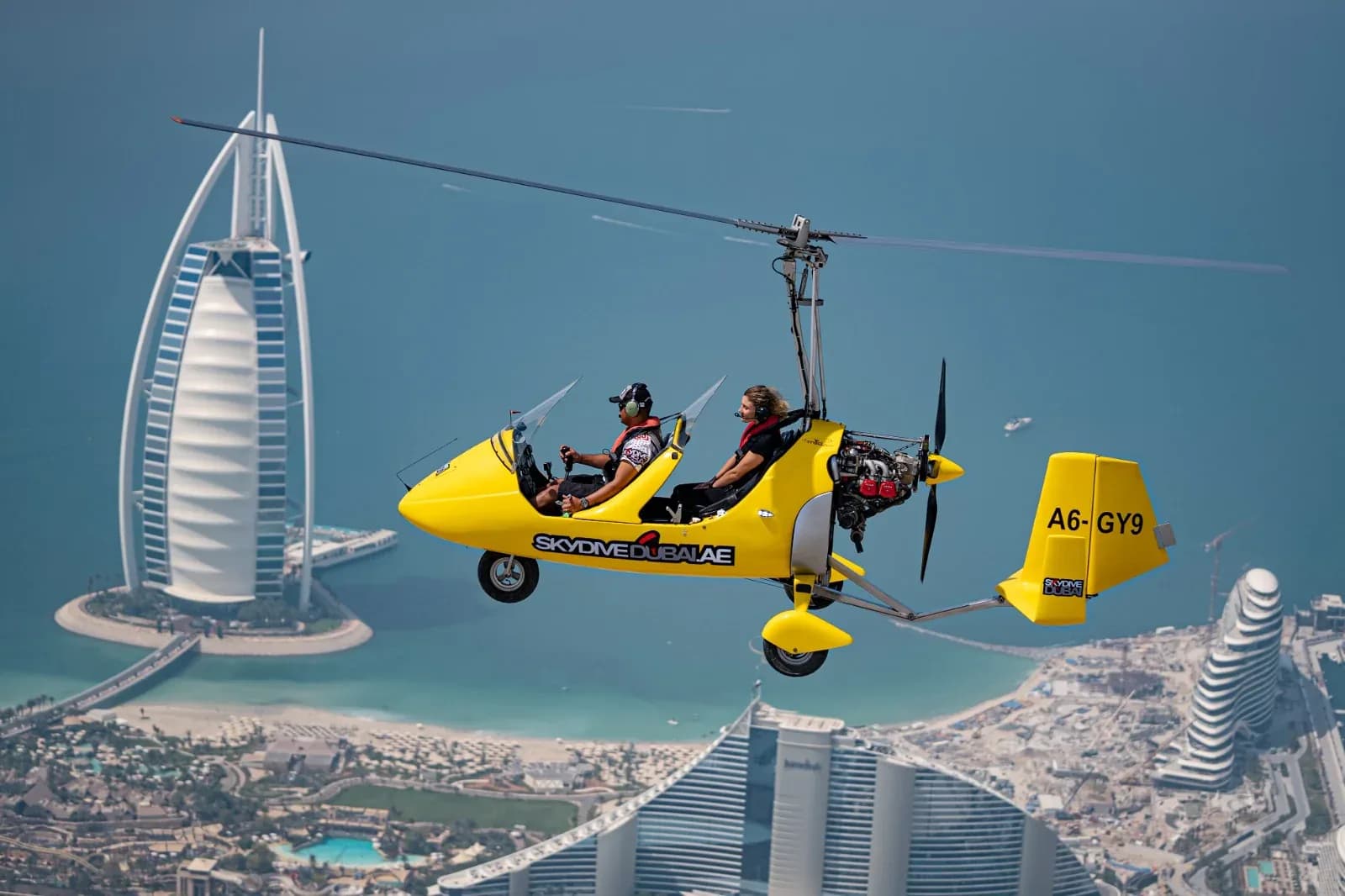 Gyrocopter Dubai: Experience the City from a Unique Aerial Perspective